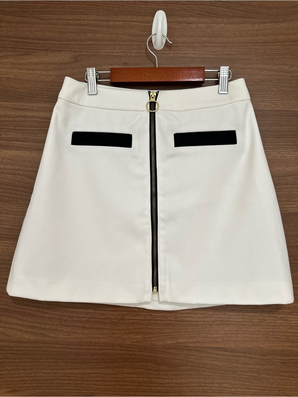 Express Cream Mini Skirt with Black Trim and Gold Zip size 4